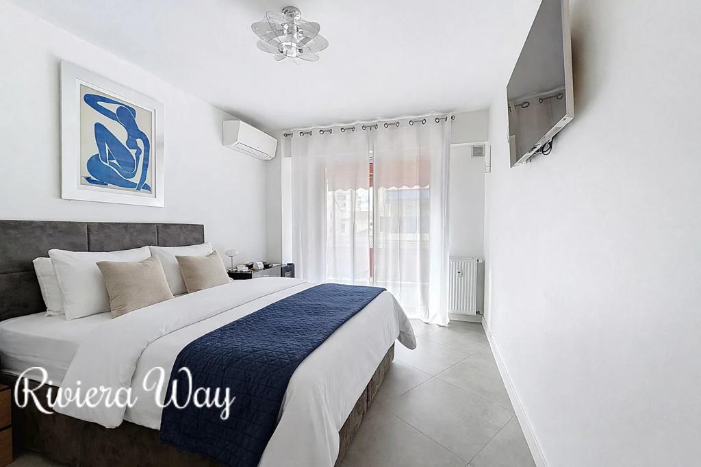 3 room apartment in Cannes, photo #7, listing #105470064