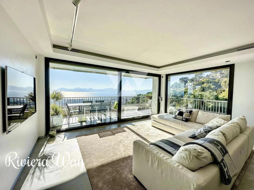 5 room apartment in Cannes, 170 m², photo #1, listing #94703994