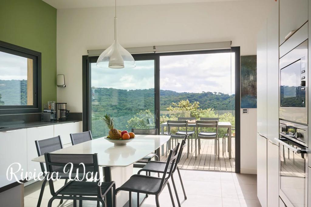 10 room villa in La Croix-Valmer, photo #10, listing #102842418