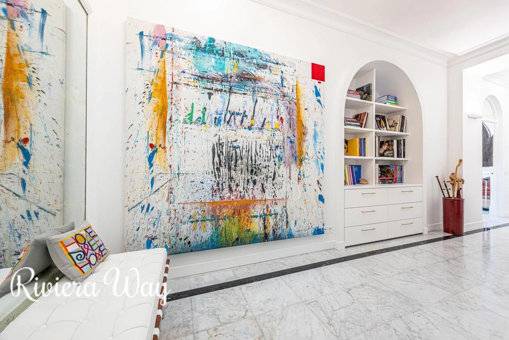 5 room apartment in Menton, photo #6, listing #106298304