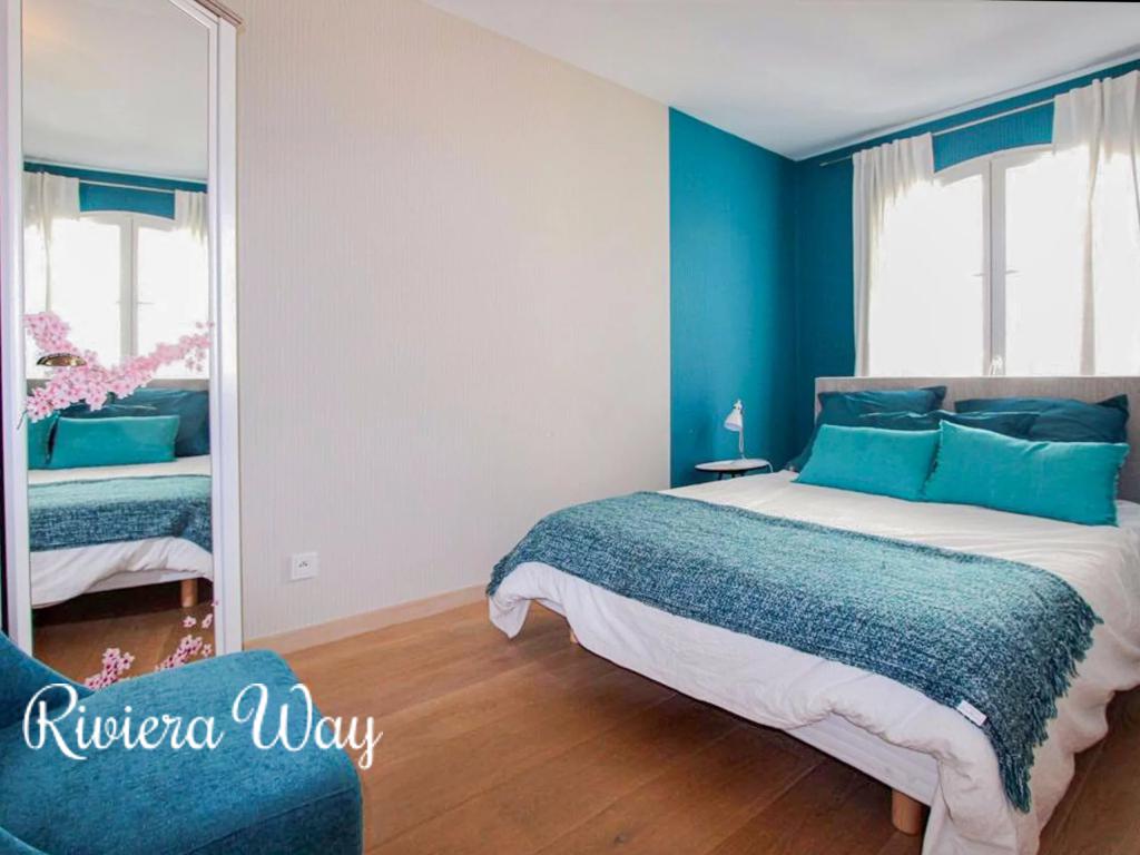 3 room apartment in Saint-Tropez, photo #5, listing #106240302