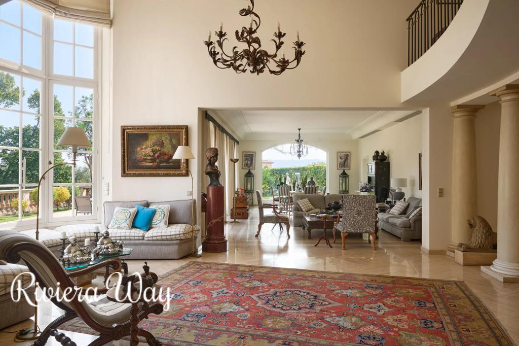 10 room villa in Antibes, photo #6, listing #107026122