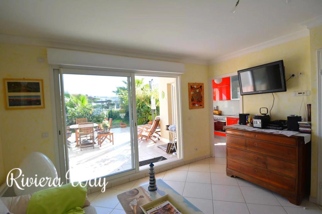 2 room apartment in Juan-les-Pins, photo #4, listing #101630886