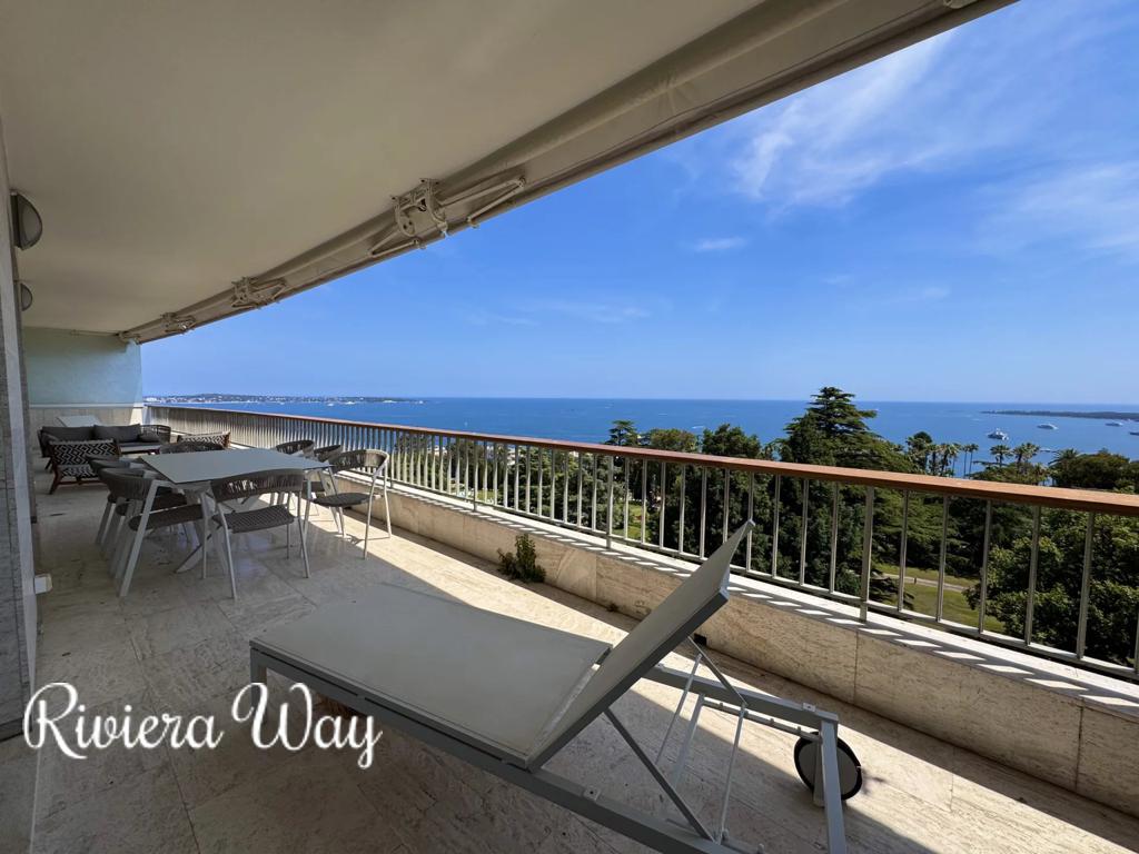 5 room apartment in Californie - Pezou, photo #3, listing #103941642