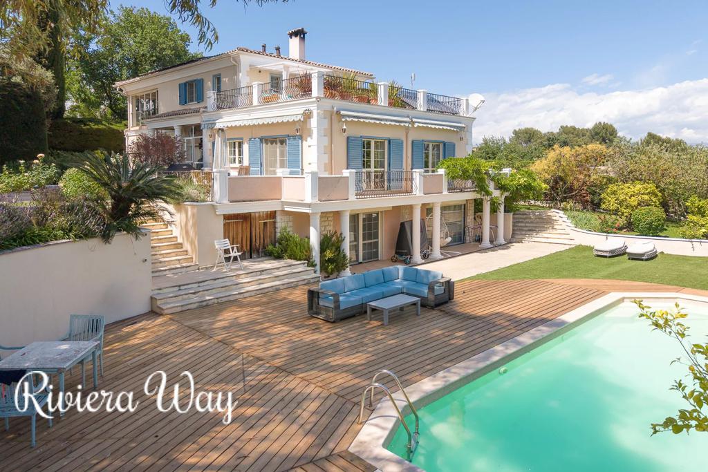 10 room villa in Saint-Paul-de-Vence, photo #1, listing #106354752