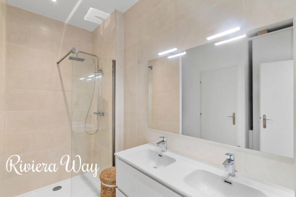 4 room new home in Menton, photo #9, listing #102529434