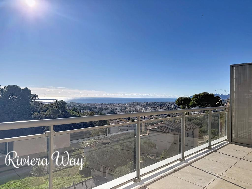 5 room new home in Le Cannet, photo #9, listing #90658050
