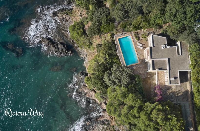 Villa in La Croix-Valmer, 200 m², photo #1, listing #104697558