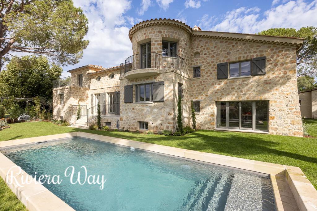 8 room villa in Cap d'Antibes, photo #1, listing #106571934