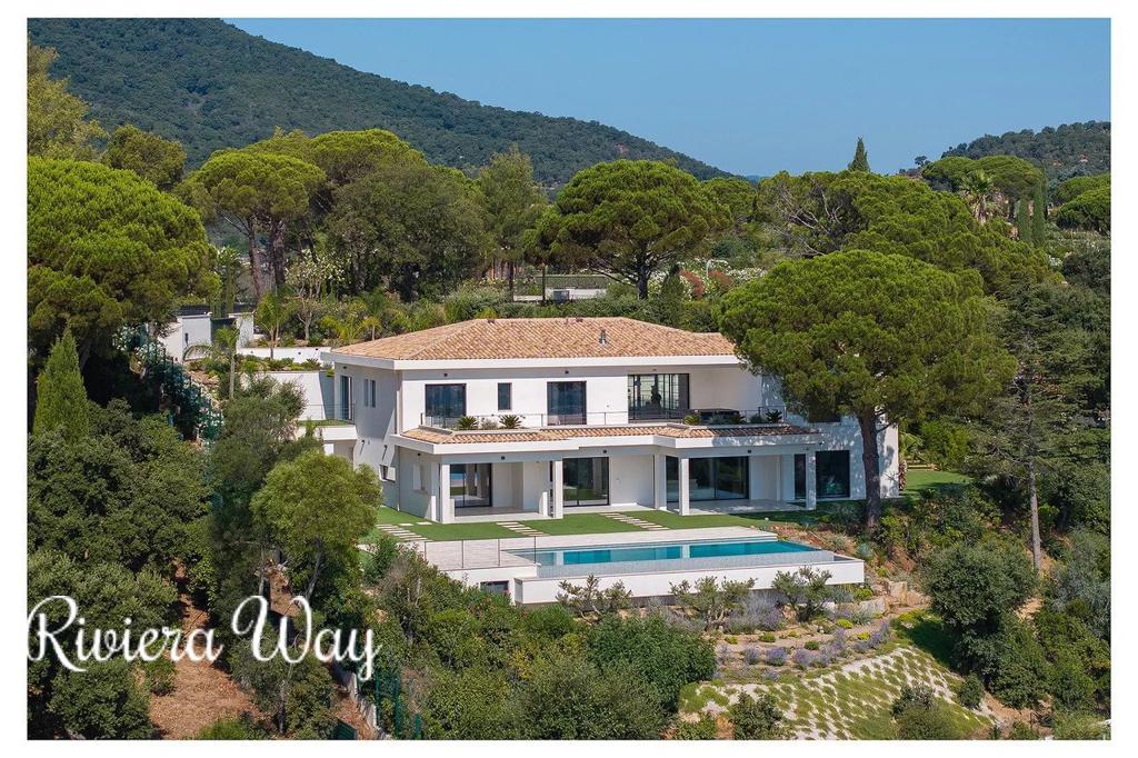 5 room villa in Sainte-Maxime, photo #3, listing #104479788