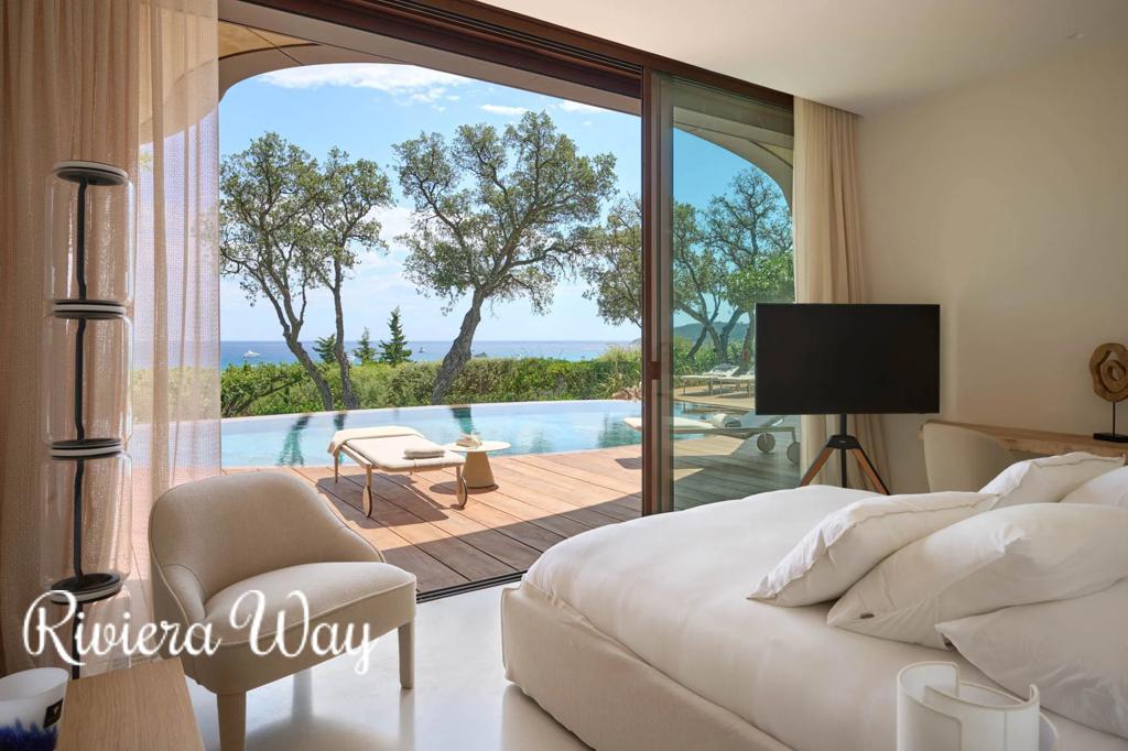 9 room villa in Ramatyuel, photo #5, listing #103938240
