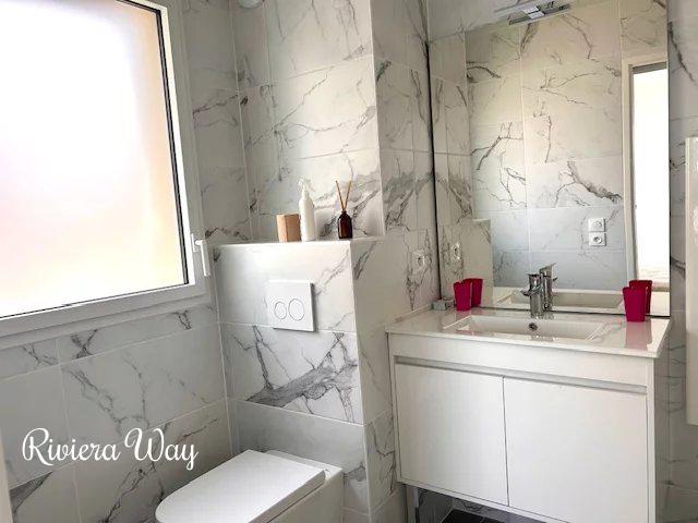2 room apartment in Cannes, photo #1, listing #103487412