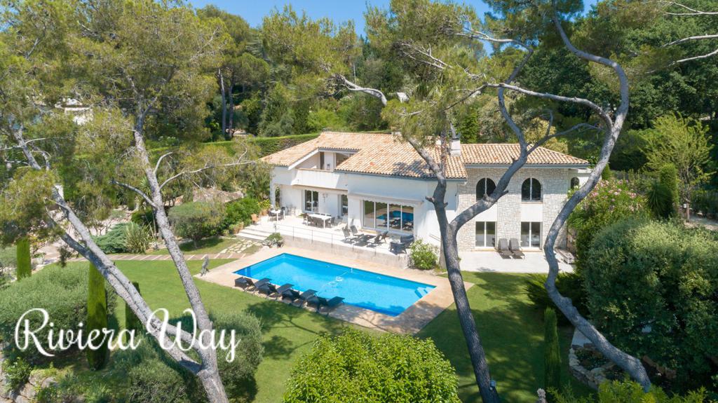 7 room villa in Mougins, photo #3, listing #92381982