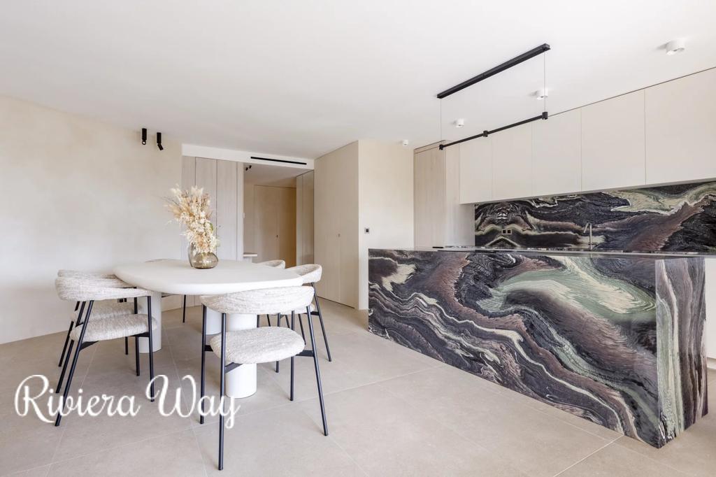 4 room apartment in Californie - Pezou, photo #4, listing #105470022