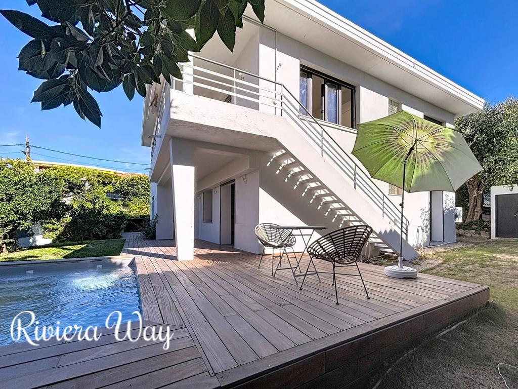 5 room villa in Cap d'Antibes, photo #9, listing #104214138