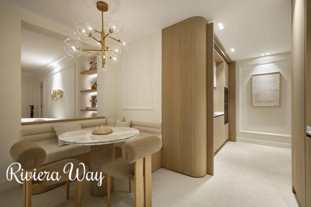 4 room apartment in Cannes, photo #1, listing #103452762