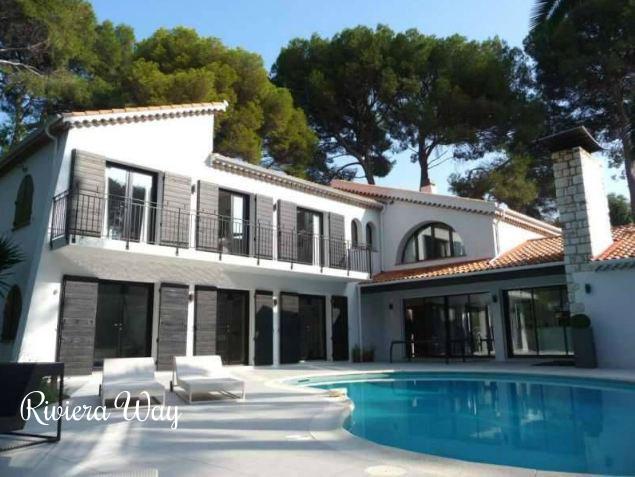 6 room villa in Cap d'Antibes, photo #2, listing #78854874