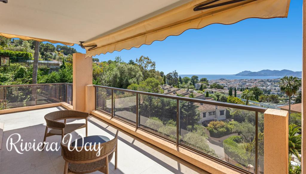 4 room apartment in Le Cannet, photo #1, listing #106163988