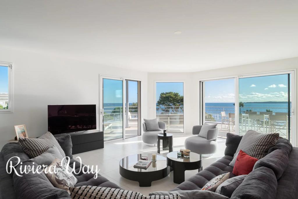 4 room apartment in Cannes, photo #9, listing #105153300