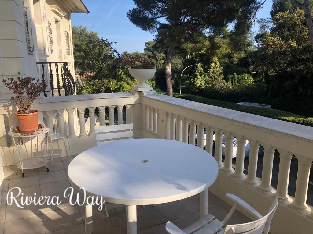 2 room apartment in Roquebrune — Cap Martin, photo #2, listing #96197808