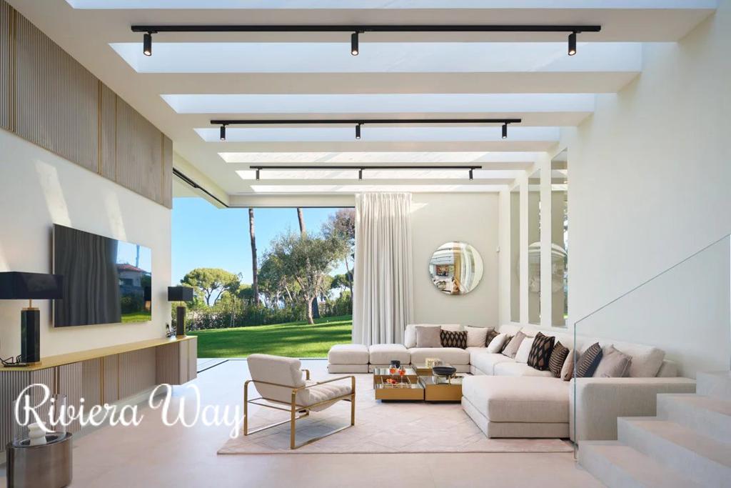 6 room villa in Cap d'Antibes, photo #2, listing #105088746
