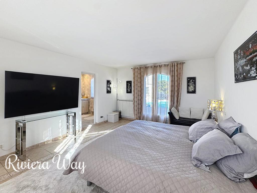 8 room villa in Les Adrets-de-l'Estérel, photo #1, listing #104909112