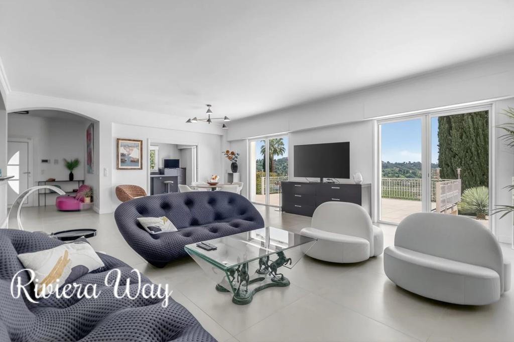 4 room villa in La Colle-sur-Loup, photo #10, listing #106336188
