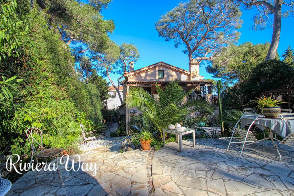 7 room villa in Villefranche-sur-Mer, photo #7, listing #105903462