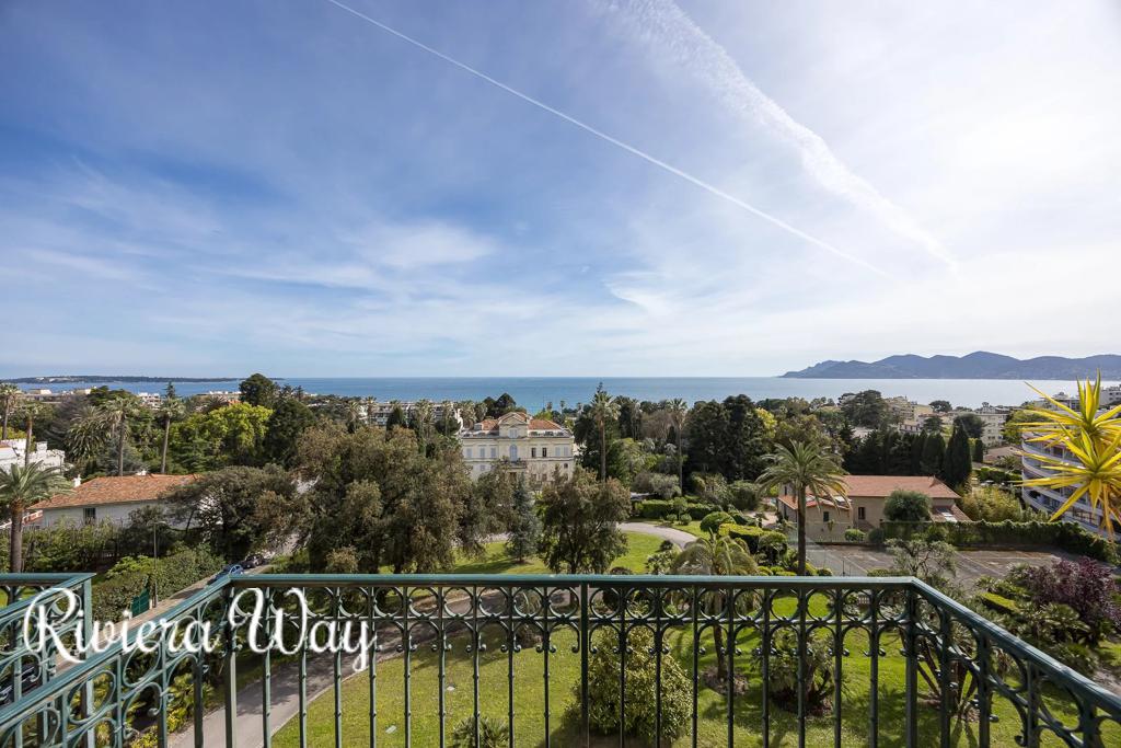 3 room apartment in Cannes, photo #1, listing #103787880
