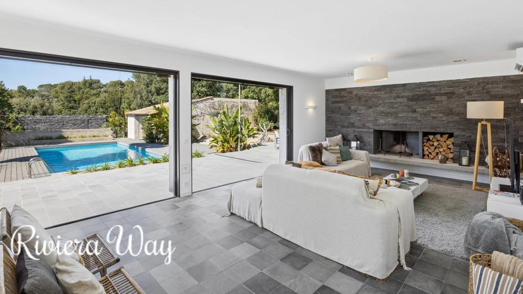 8 room villa in Biot, photo #9, listing #106093302