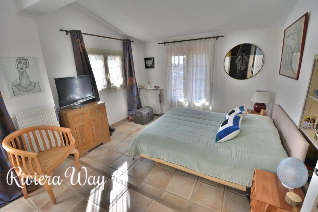 10 room villa in Antibes, 55 m², photo #8, listing #99156834