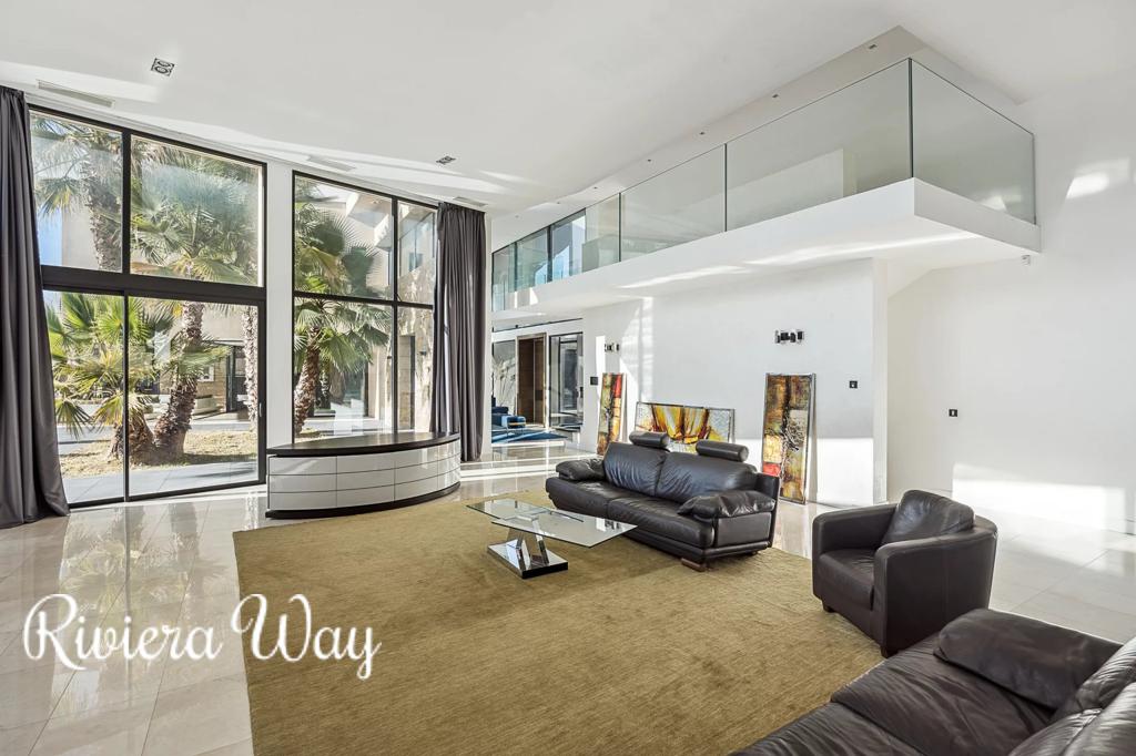 10 room villa in Fayence, photo #9, listing #101597832
