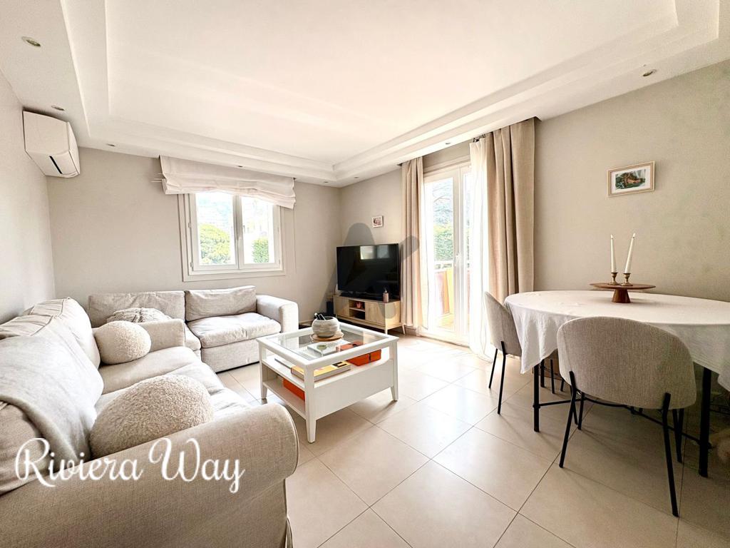 2 room apartment in Cannes, 40 m², photo #1, listing #104394528
