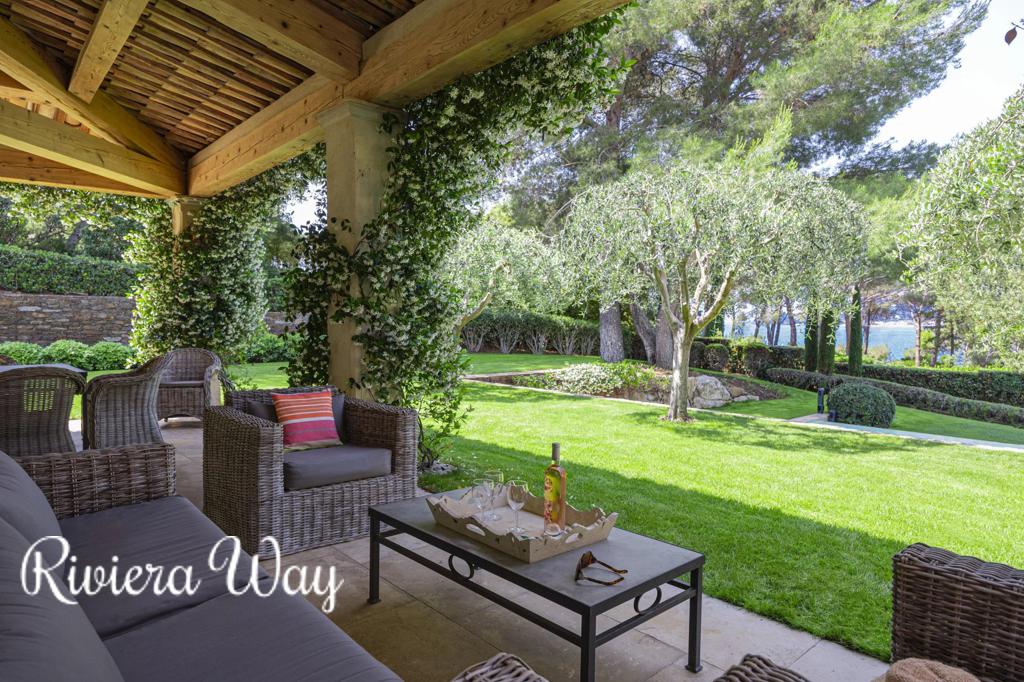 7 room villa in La Croix-Valmer, photo #6, listing #106407924