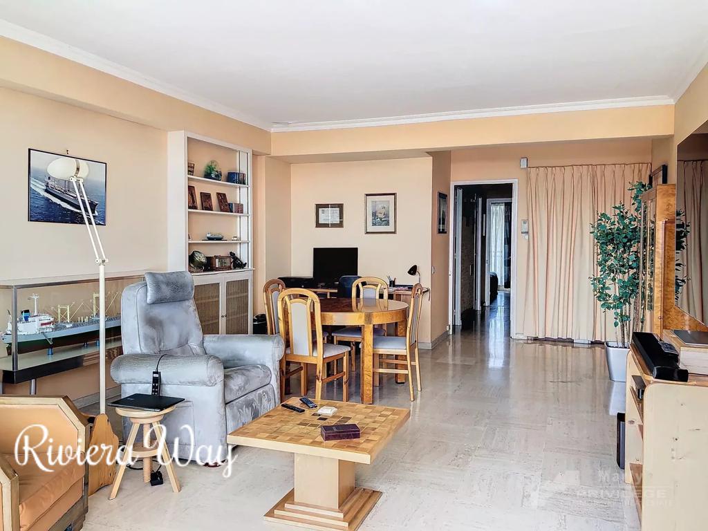2 room apartment in Cannes, photo #3, listing #99425004
