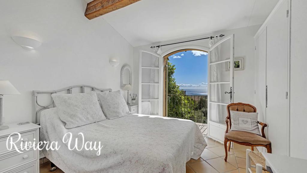 8 room villa in La Croix-Valmer, photo #5, listing #104300112