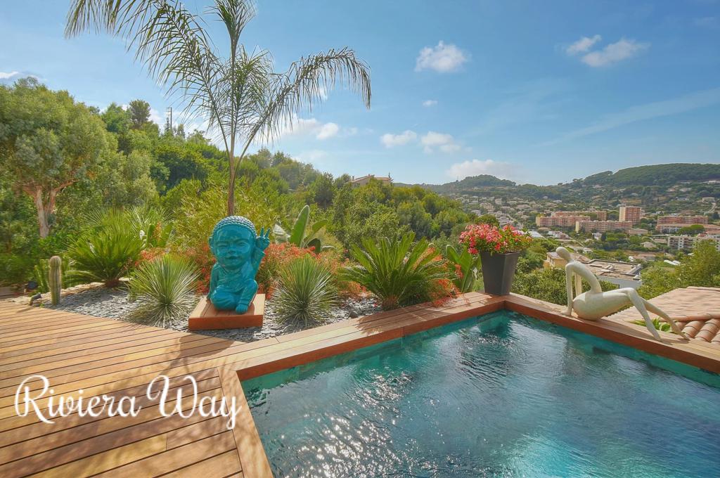 9 room villa in Vallauris, photo #3, listing #100265130