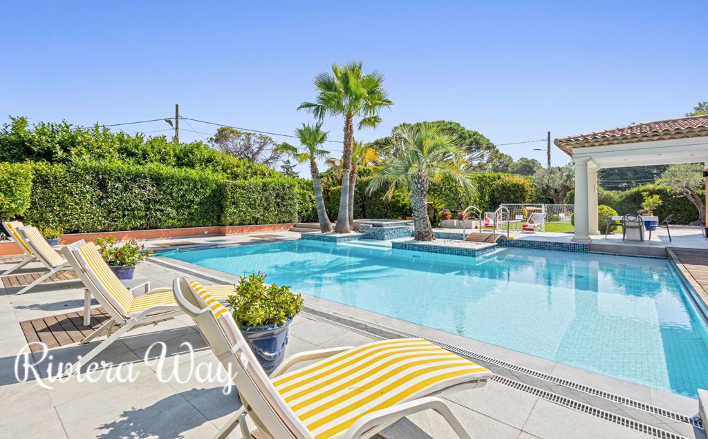 5 room villa in Mougins, photo #2, listing #107100168