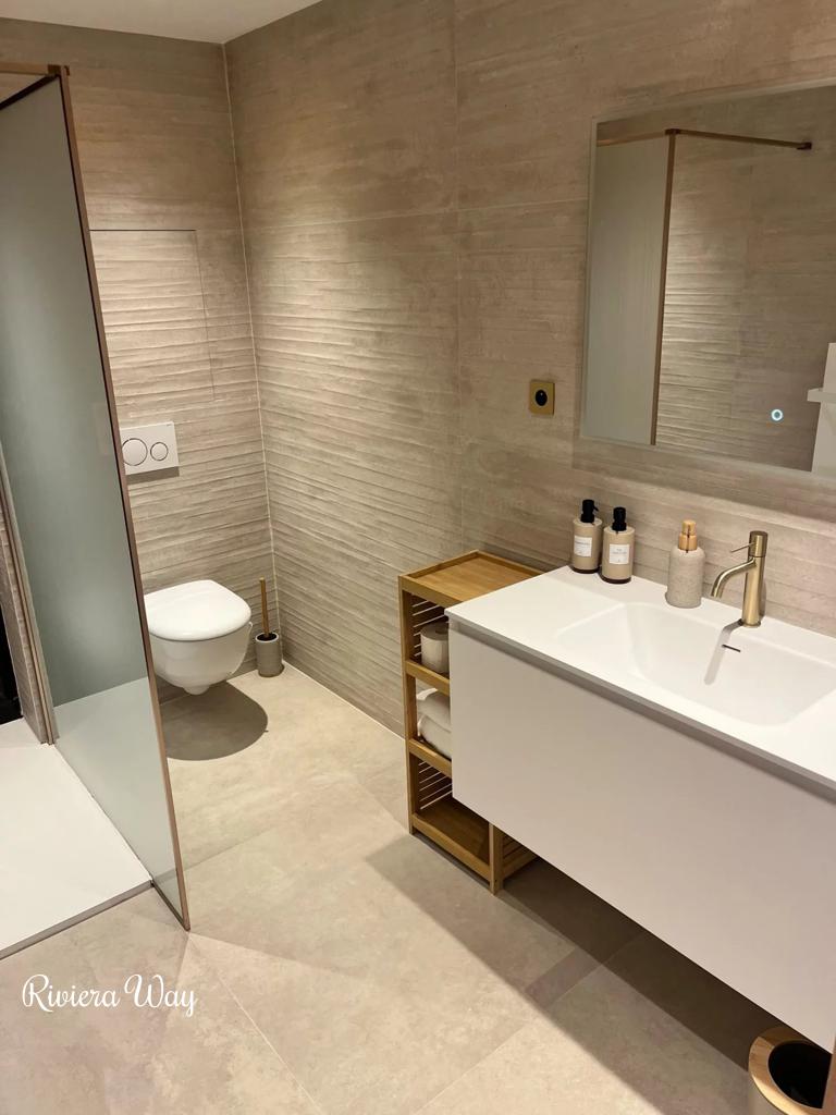 2 room apartment in Cannes, photo #5, listing #106857072