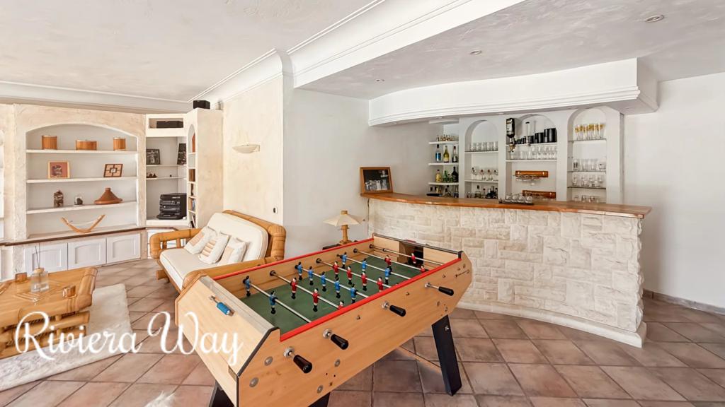 7 room villa in Antibes, photo #7, listing #106636782