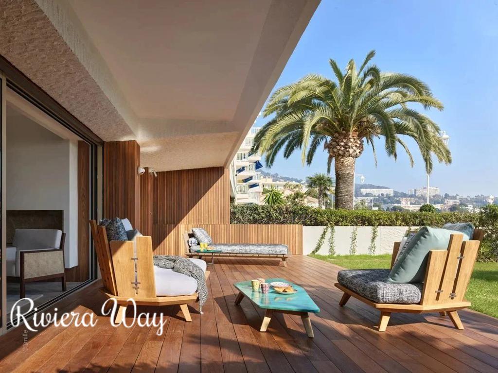 4 room apartment in Cannes, photo #7, listing #107122050