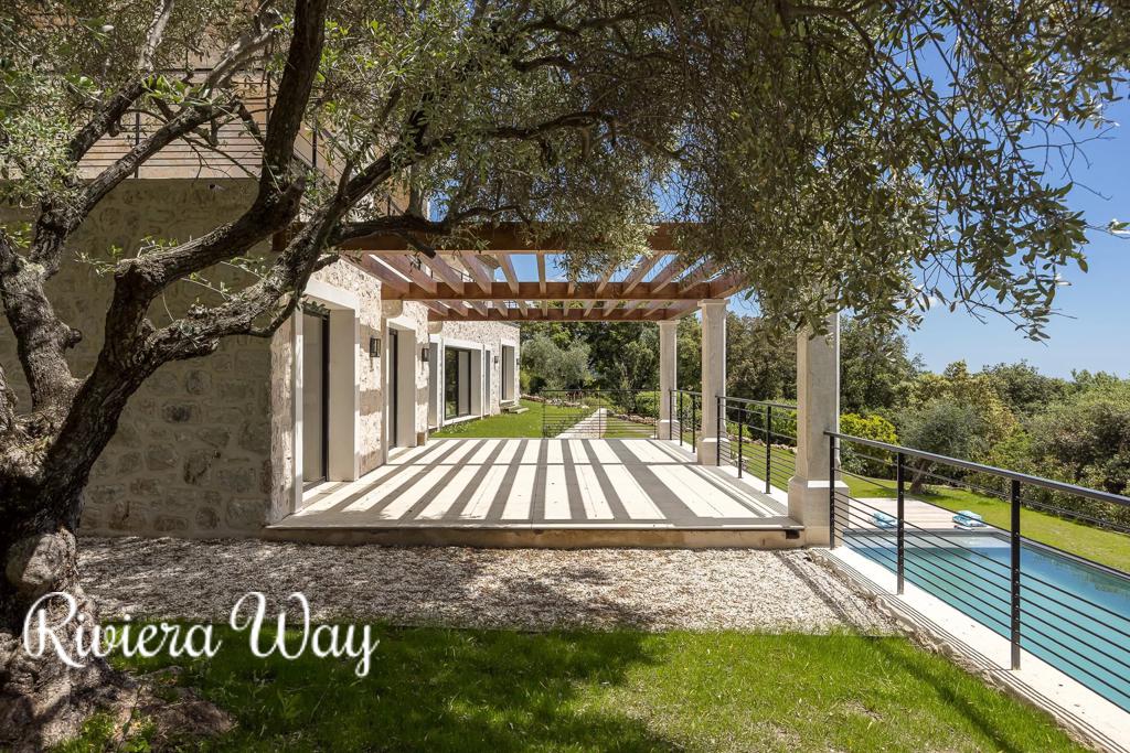 9 room villa in Saint-Paul-de-Vence, photo #10, listing #103085514