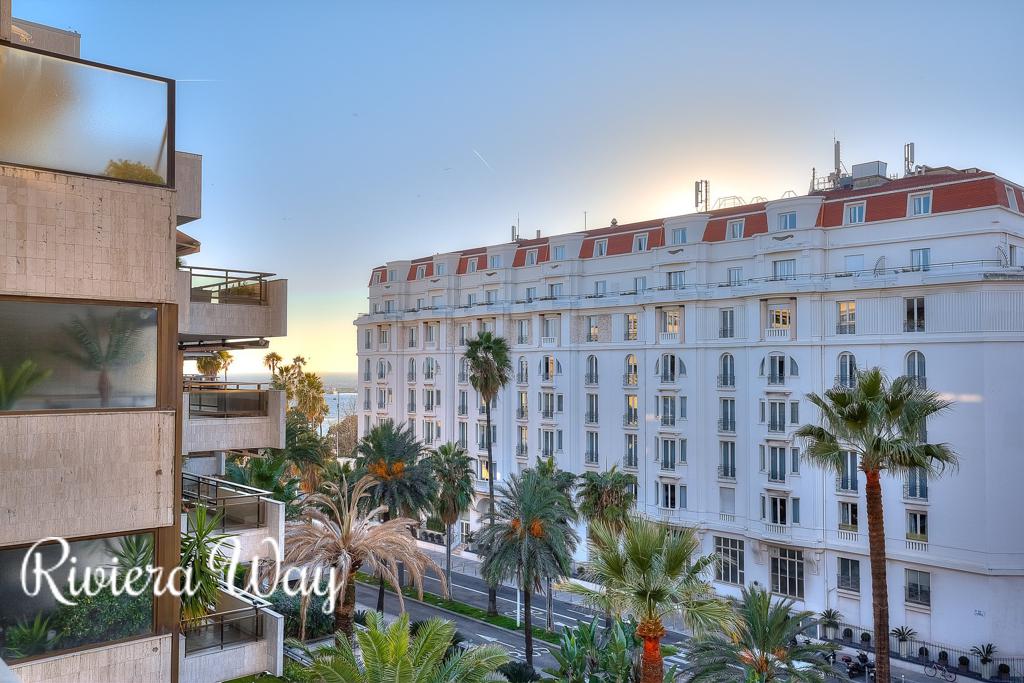 3 room apartment in Cannes, photo #3, listing #86577456