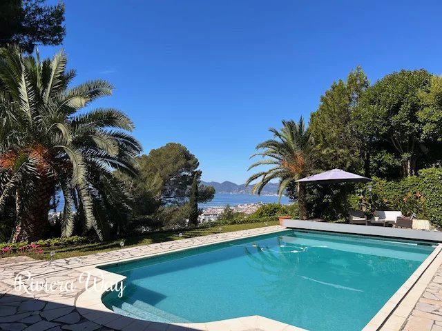 5 room villa in Cannes, photo #8, listing #103207902