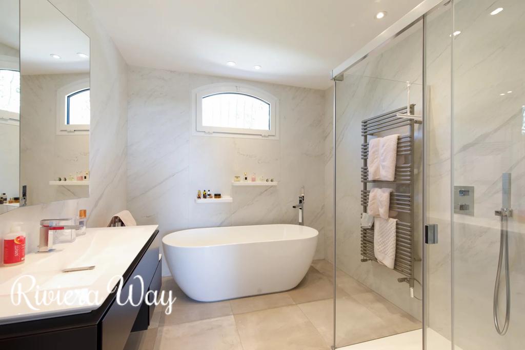 6 room villa in La Roquette-sur-Siagne, photo #7, listing #105351372