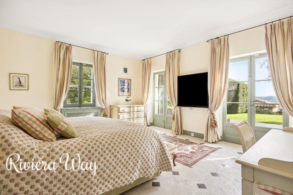 14 room villa in Grasse, photo #5, listing #97872390
