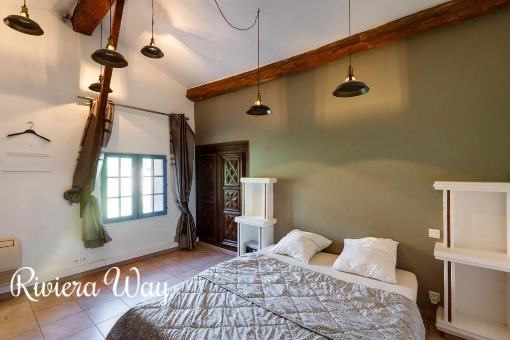 8 room villa in Sainte-Maxime, photo #9, listing #104481342