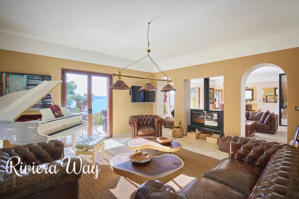 7 room villa in Le Lavandou, photo #9, listing #93447690
