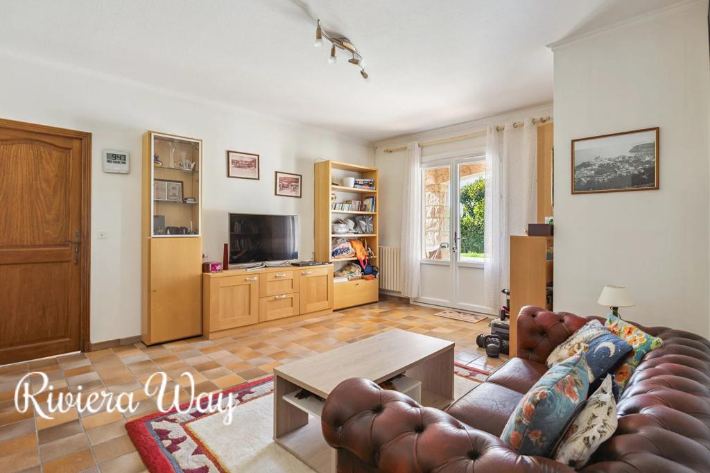10 room villa in Antibes, photo #3, listing #103907496
