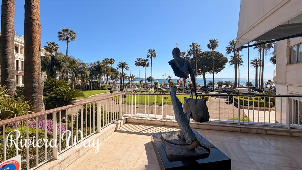 3 room apartment in Cannes, photo #6, listing #105964488